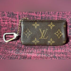 SOLD - Louis Vuitton Key Cles